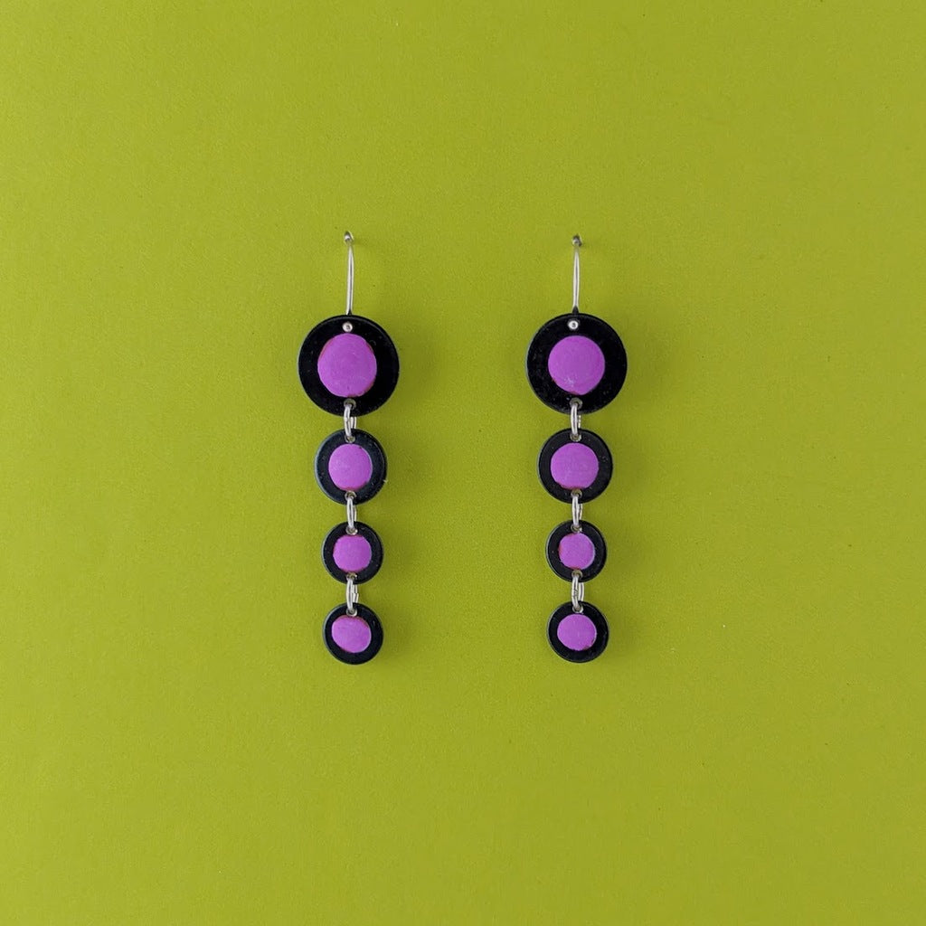 Four Violet Graduated Circles Earrings